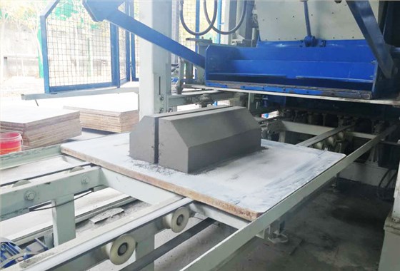 水泥磚制磚設(shè)備