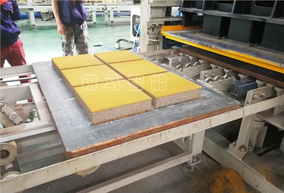 水泥免燒磚制磚機