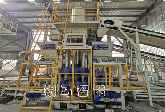 廣場磚機設備：砌塊磚機建筑垃圾再生中的綠色產業(yè)線！