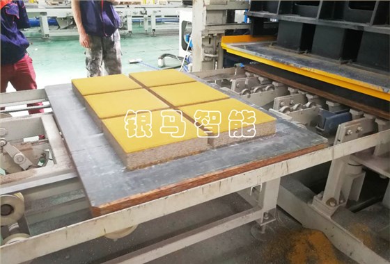 導(dǎo)致全自動(dòng)水泥透水磚機(jī)使用壽命驟降的兩大原因！