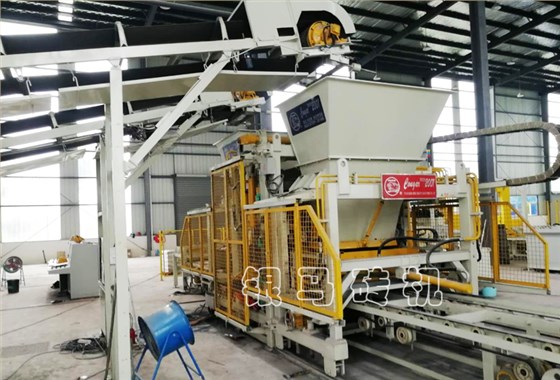 砌塊磚機：脫硫石膏制磚機的拆卸是有目的性和原則性的！