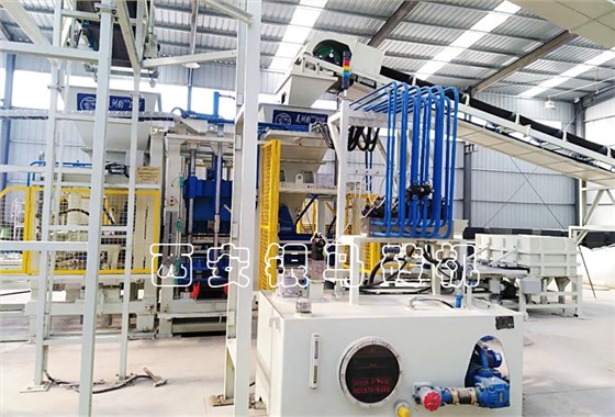 西安銀馬全自動透水磚機(jī)：看得見的污染，看得見的環(huán)保！