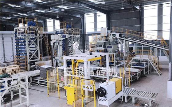 振動靜壓磚機設(shè)備：填補國際國內(nèi)市場技術(shù)空白