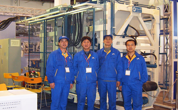 智能磚機廠家：把工作做到全面，把服務(wù)做到滿意