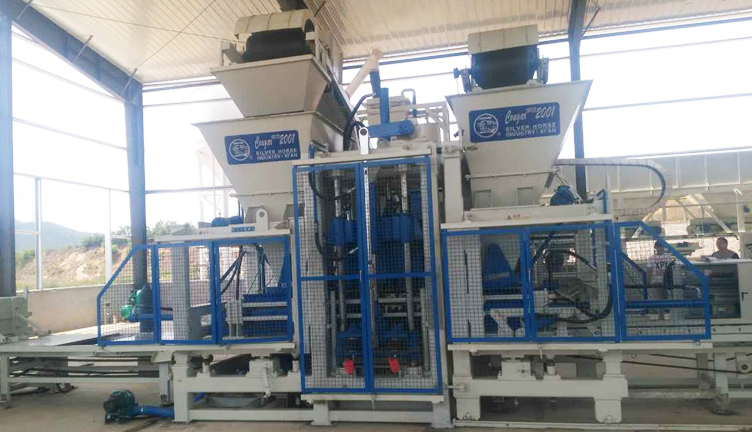 銀馬磚機(jī)憑著過硬質(zhì)量和服務(wù)得到了市場(chǎng)認(rèn)可