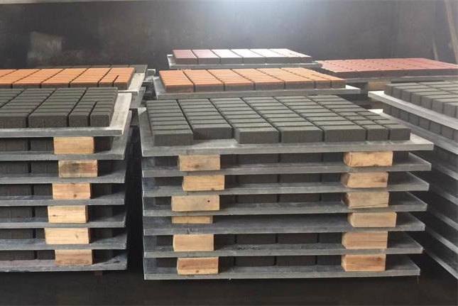 制磚機帶動經(jīng)濟發(fā)展