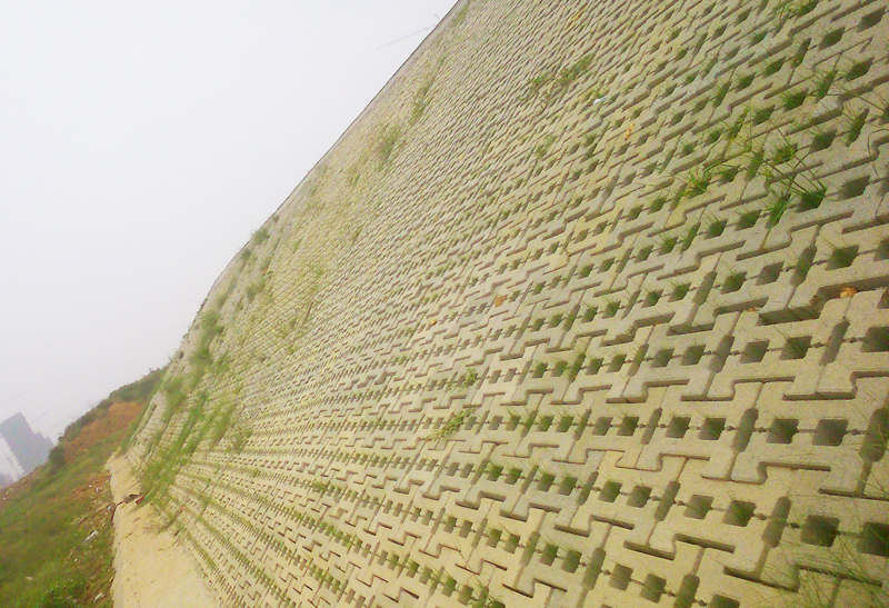 河道護(hù)坡磚機(jī)怎樣提高銷量？