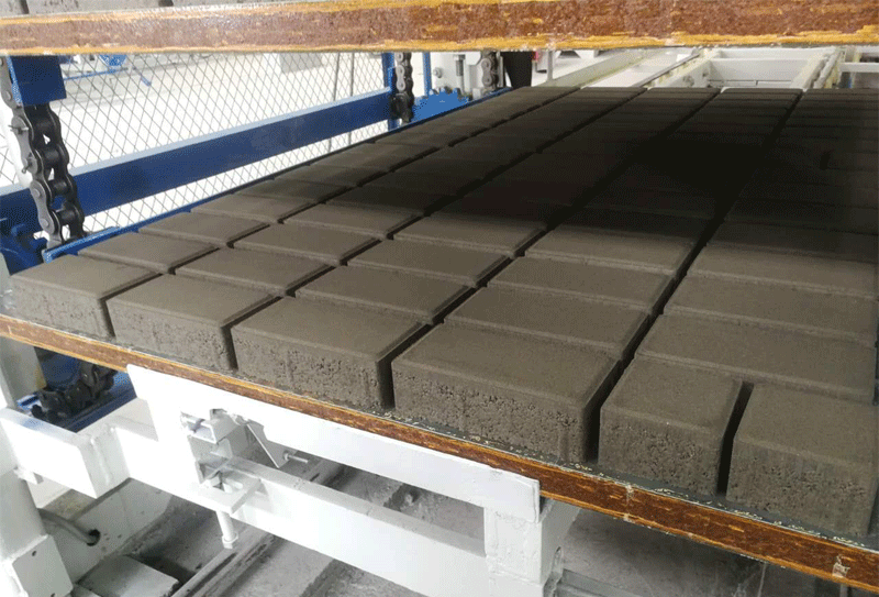 透水磚設(shè)備為環(huán)保建設(shè)提供更多的優(yōu)質(zhì)選擇