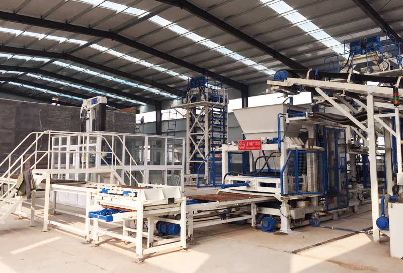 關(guān)于全套透水磚生產(chǎn)線設(shè)備及其維護(hù)原則