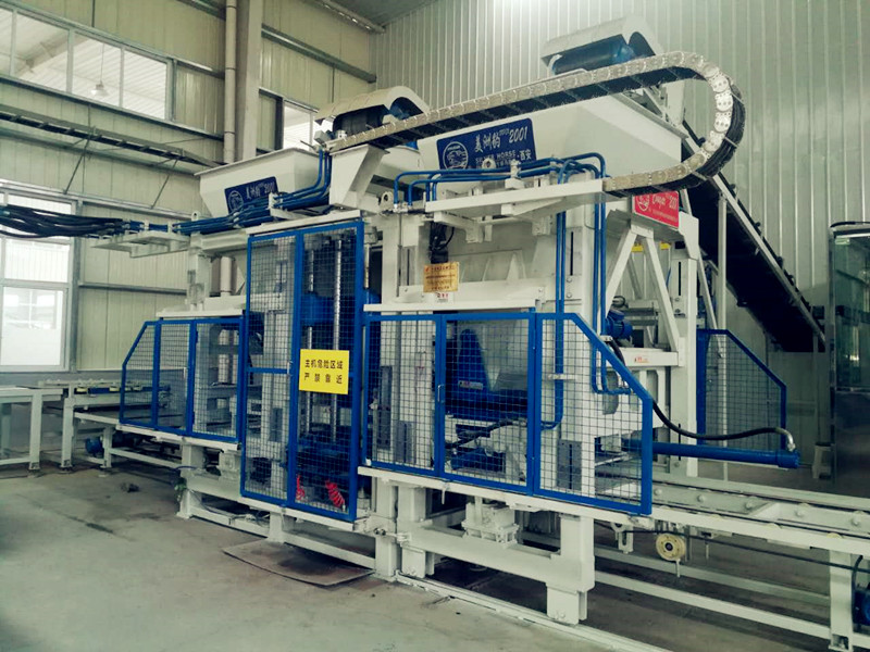 嚴寒冬季對全自動免燒磚生產(chǎn)線的影響