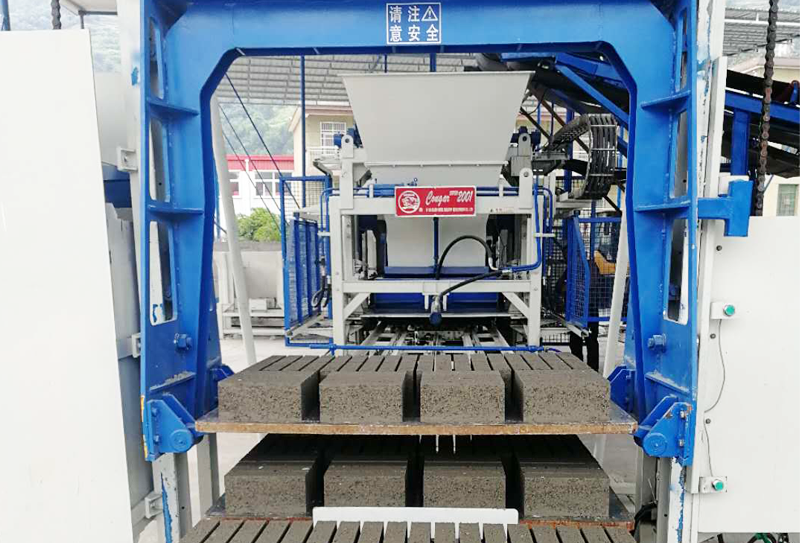 水泥免燒磚生產(chǎn)線設(shè)備制造時應(yīng)符合的標(biāo)準(zhǔn)