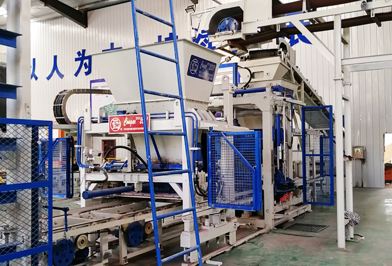 全自動水泥磚制磚機(jī)在建設(shè)發(fā)展中起到的作用