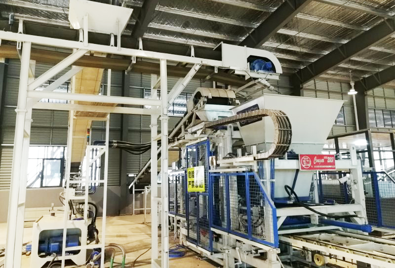 全自動(dòng)建筑垃圾制磚機(jī)