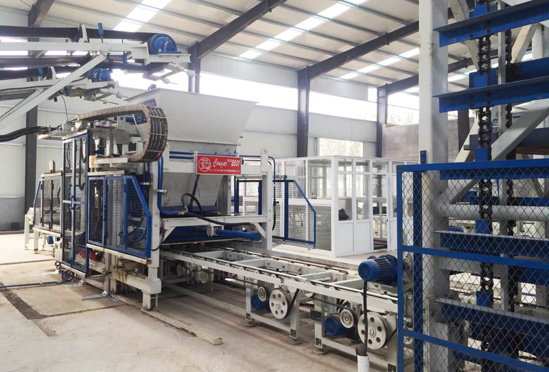 廣場磚機設備：液壓系統(tǒng)泄漏現象應如何解決？