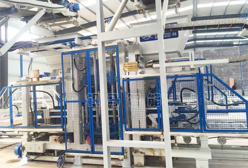 全自動(dòng)制磚機(jī)器：Y型電動(dòng)機(jī)+限矩型液力偶合器+減速器的優(yōu)缺點(diǎn)有哪些？