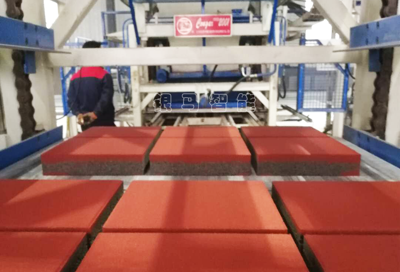 透水磚機(jī)：液壓系統(tǒng)的液壓泵得這么裝才行！