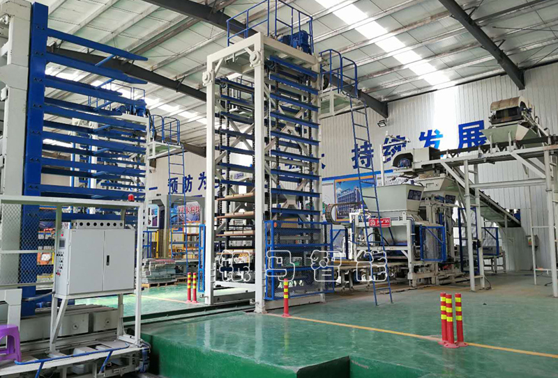 大型免燒磚設(shè)備推進(jìn)生態(tài)化城鎮(zhèn)和諧發(fā)展！