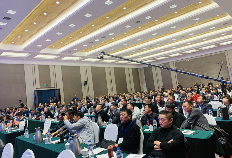 千人大會(huì)展商風(fēng)采——西安銀馬建筑垃圾資源化利用及全能磚、石一體機(jī)成套設(shè)備