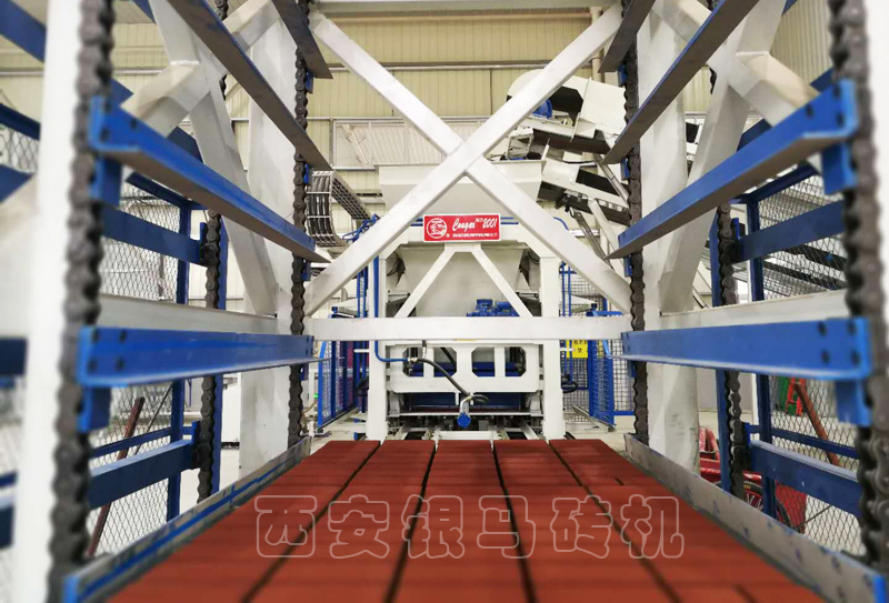 水泥磚機：路沿石生產(chǎn)設(shè)備制品差異是固廢配比的問題