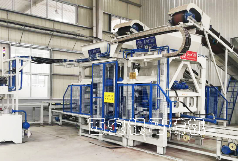 全自動(dòng)粉煤灰免燒磚機(jī)三大項(xiàng)目同時(shí)落地，“定制化”滿足用戶需求！