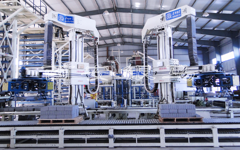 一款替代國外進(jìn)口高端裝備的制磚機(jī)成套設(shè)備