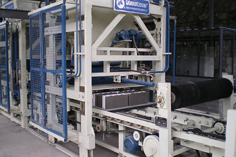 夾聚苯砌塊生產線設備