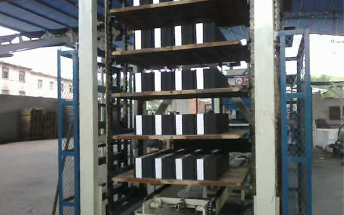 夾聚苯砌塊生產(chǎn)線設(shè)備